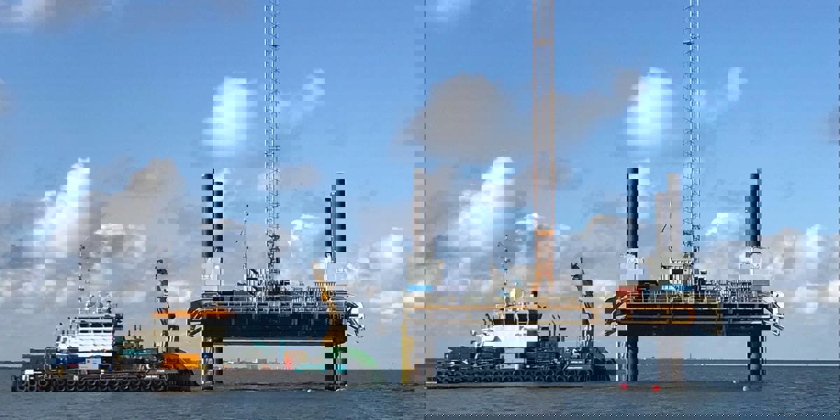 Humberside Estuary, United Kingdom / JB-108